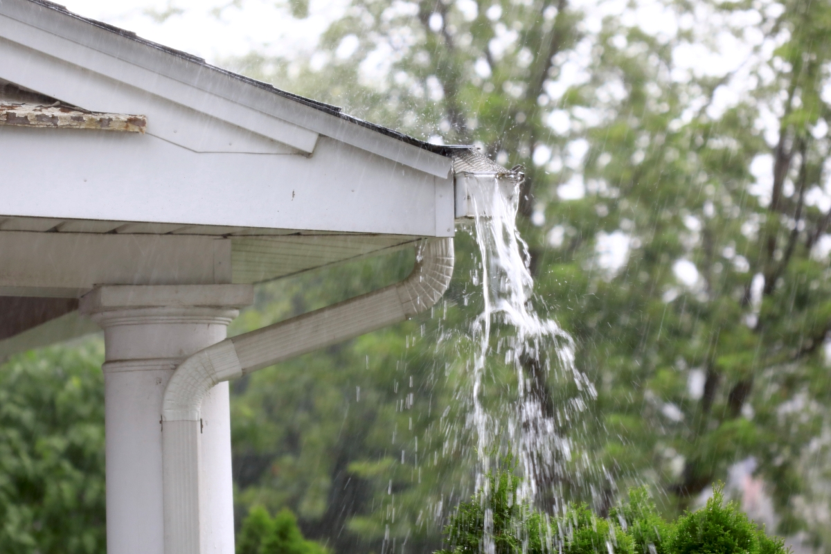 why do gutters leak? gutter leaks